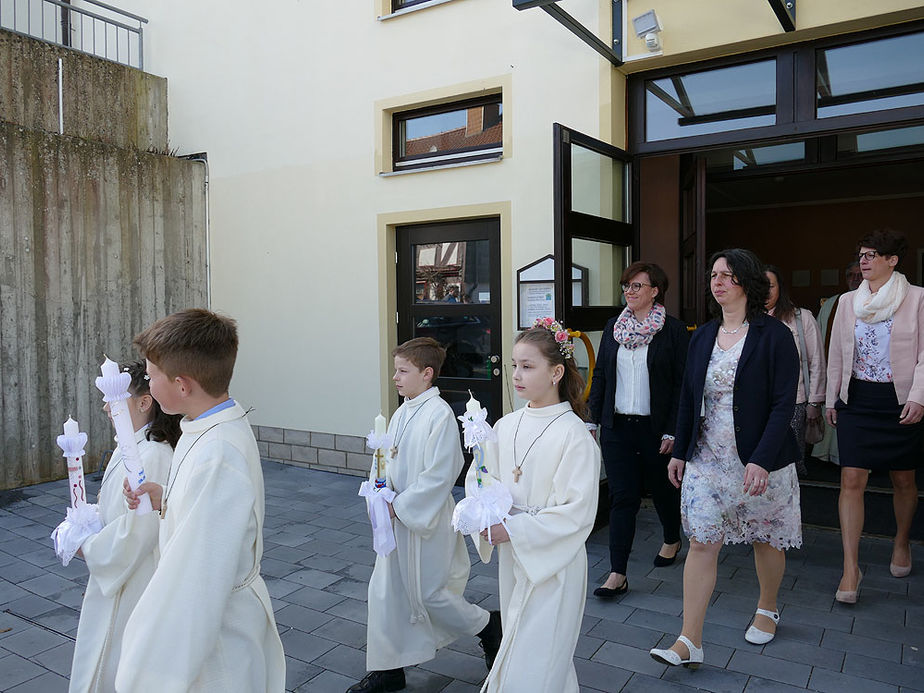 Feier der 1. Heiligen Kommunion in Sankt Crescentius (Foto: Karl-Franz Thiede)